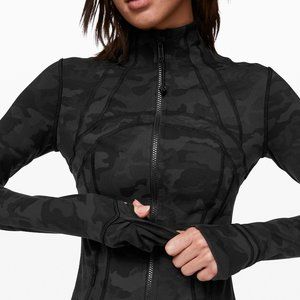 Lululemon Define Jacket in Black Camo. Size 0